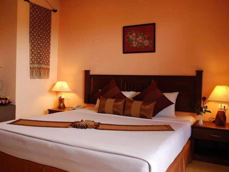 The Hill Resort Patong Екстер'єр фото