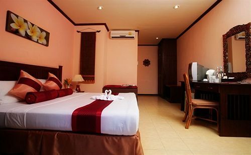 The Hill Resort Patong Екстер'єр фото