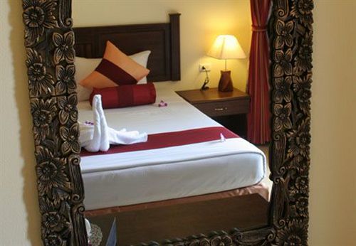 The Hill Resort Patong Екстер'єр фото